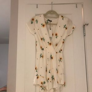 NWT Boohoo white floral romper